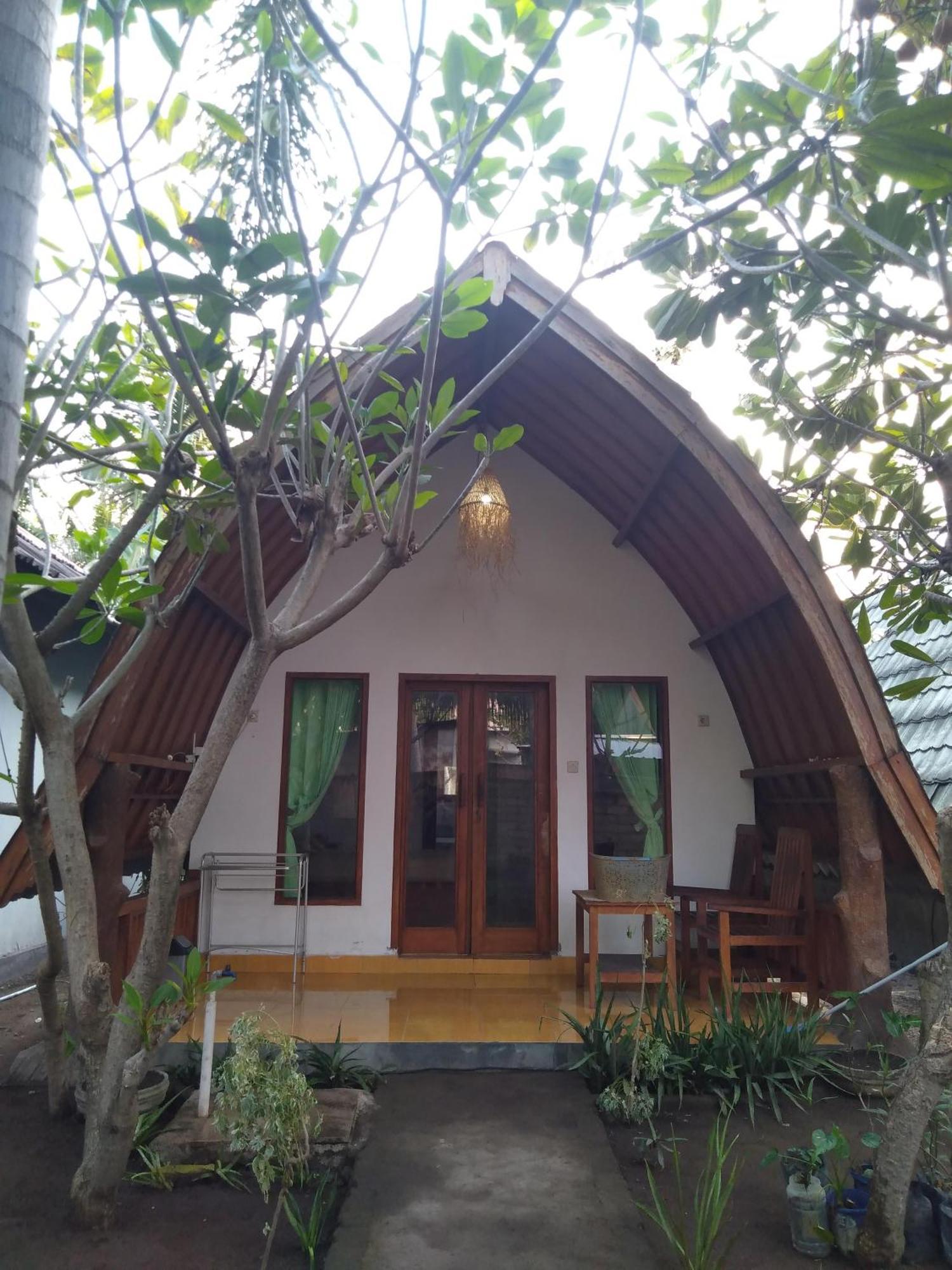 Solla_Homestay กิลิไอร์ ภายนอก รูปภาพ